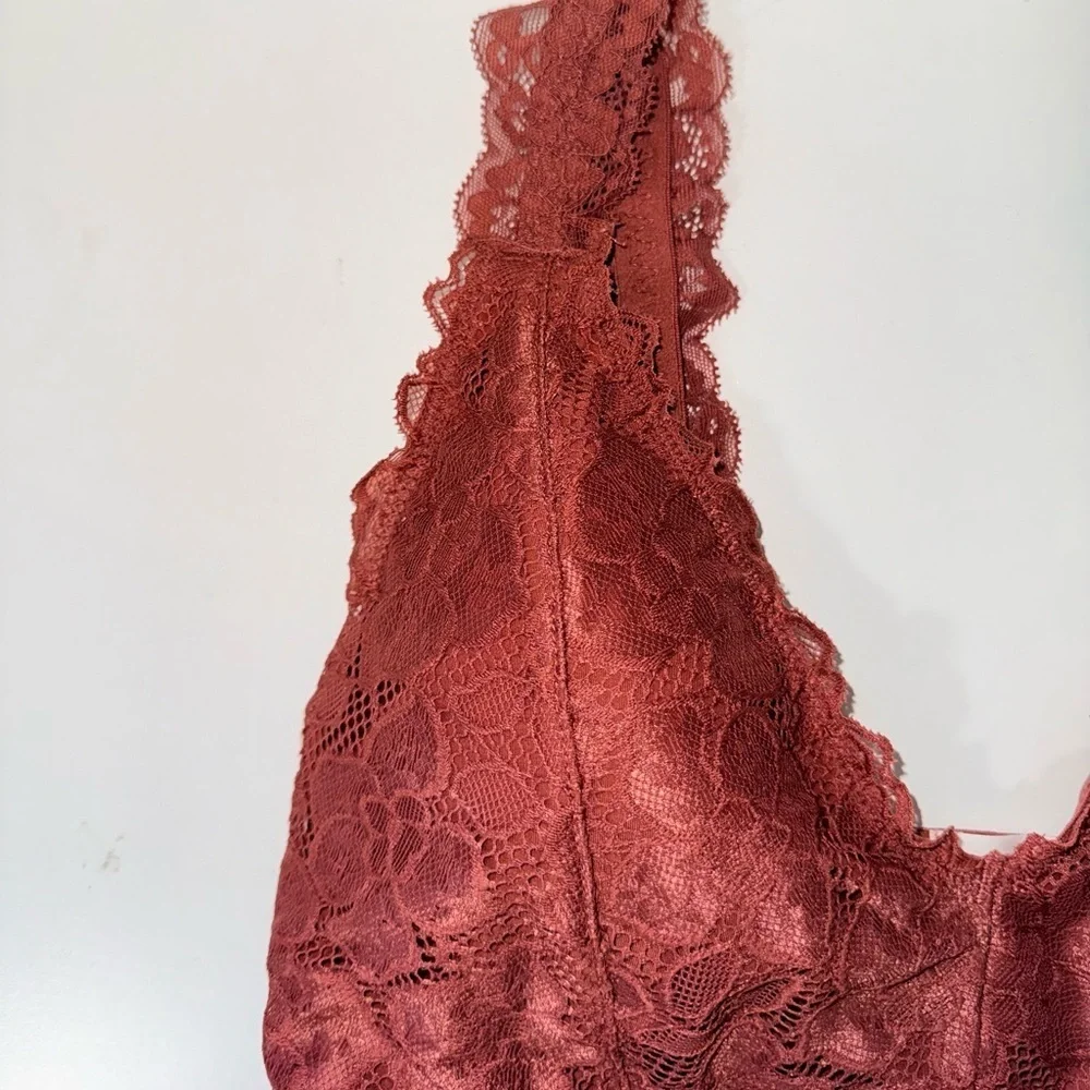 Maurices Rust Orange Wide Strap Lace Bralette V-neck Pullover Medium Women’s